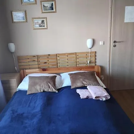 Slonecznik Rum i privatbostad Ostrowo (Puck)
